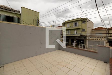 Casa à venda com 220m², 3 quartos e 2 vagas Casa à venda com 220m², 3 quartos e 2 vagasQuintal