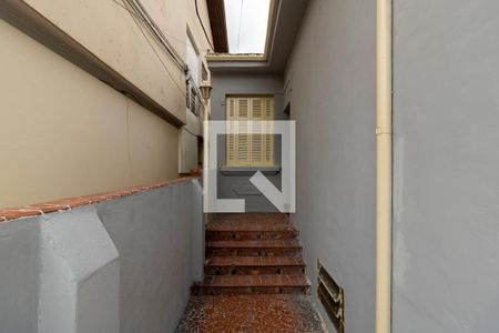 Casa à venda com 220m², 3 quartos e 2 vagas Casa à venda com 220m², 3 quartos e 2 vagasEntrada