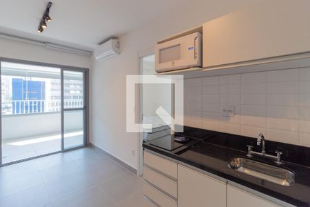 Cozinha  de apartamento para alugar com 1 quarto, 37m² em Jardim das Acácias, São Paulo