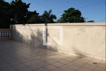 Casa à venda com 120m², 2 quartos e 4 vagasQuintal frente