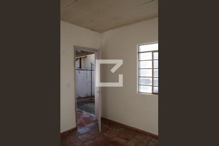 Casa à venda com 120m², 2 quartos e 4 vagasQuarto de Serviço