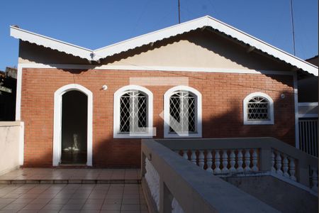 Casa à venda com 120m², 2 quartos e 4 vagasQuintal frente 