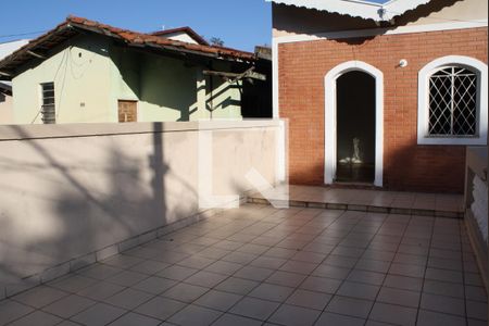 Casa à venda com 120m², 2 quartos e 4 vagasQuintal frente 