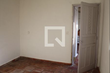 Casa à venda com 120m², 2 quartos e 4 vagasQuarto de Serviço