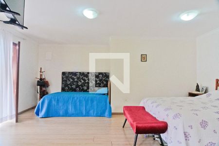 Casa à venda com 225m², 3 quartos e 5 vagasSuíte