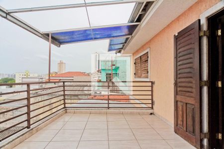 Casa à venda com 225m², 3 quartos e 5 vagasVaranda