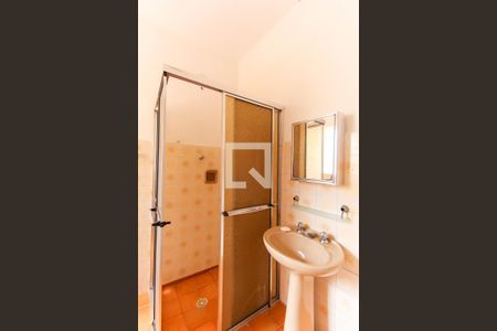 Casa para alugar com 120m², 3 quartos e 1 vaga Casa para alugar com 120m², 3 quartos e 1 vagaBanheiro 1