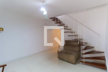 Sala 1 de casa à venda com 2 quartos, 110m² em Vila Firmiano Pinto, São Paulo
