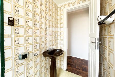 Banheiro de apartamento para alugar com 1 quarto, 49m² em Partenon, Porto Alegre