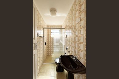 Banheiro de apartamento para alugar com 1 quarto, 49m² em Partenon, Porto Alegre