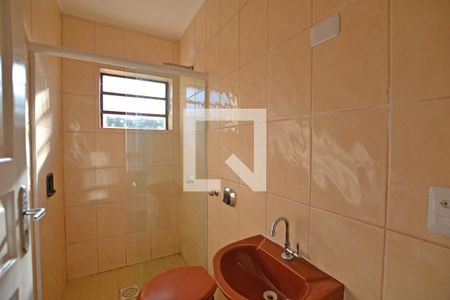 Banheiro de apartamento para alugar com 1 quarto, 49m² em Partenon, Porto Alegre