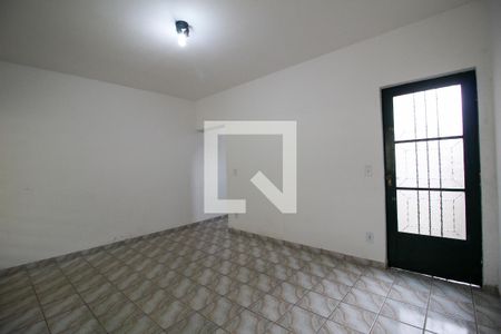 Casa para alugar com 138m², 3 quartos e 3 vagasSala