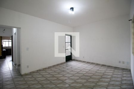 Casa para alugar com 138m², 3 quartos e 3 vagasSala