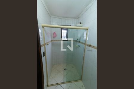 Casa à venda com 330m², 2 quartos e 4 vagas Casa à venda com 330m², 2 quartos e 4 vagasBanheiro da Suíte 1