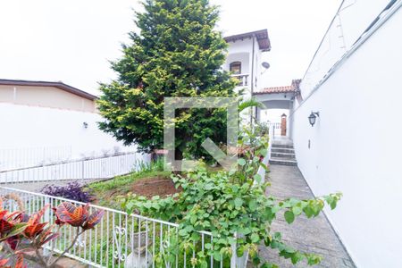 Casa à venda com 330m², 2 quartos e 4 vagas Casa à venda com 330m², 2 quartos e 4 vagasJardim