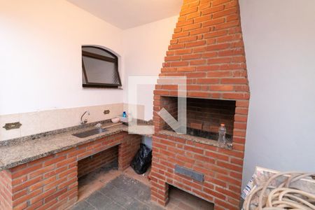 Casa à venda com 330m², 2 quartos e 4 vagas Casa à venda com 330m², 2 quartos e 4 vagasÁrea comum - Churrasqueira
