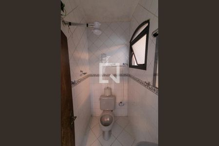 Casa à venda com 330m², 2 quartos e 4 vagas Casa à venda com 330m², 2 quartos e 4 vagasBanheiro de serviço