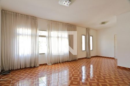 Sala de casa à venda com 3 quartos, 300m² em São Domingos, São Paulo