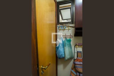 Apartamento à venda com 175m², 4 quartos e 3 vagasBanheiro do Quarto de Serviço