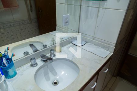 Apartamento à venda com 175m², 4 quartos e 3 vagasBanheiro da Suíte 4 - Pia