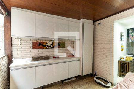 Apartamento à venda com 185m², 3 quartos e 1 vagaÁrea de Serviço