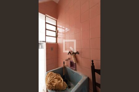 Casa à venda com 109m², 3 quartos e 1 vagaÁrea de Serviço 2