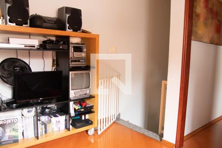 Casa à venda com 211m², 3 quartos e 2 vagasEscritório