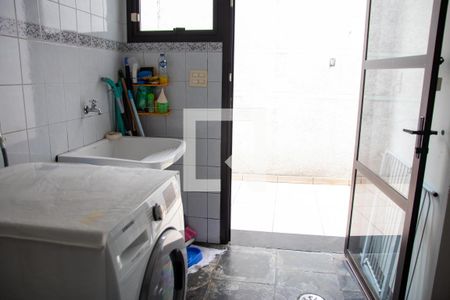 Casa à venda com 211m², 3 quartos e 2 vagasÁrea de Serviço