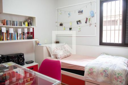 Casa à venda com 211m², 3 quartos e 2 vagasQuarto 2