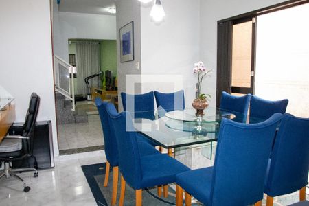 Casa à venda com 211m², 3 quartos e 2 vagasCopa