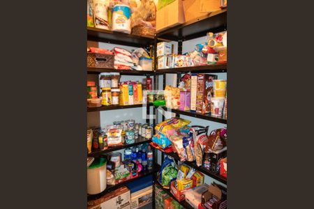 Casa à venda com 211m², 3 quartos e 2 vagasDespensa