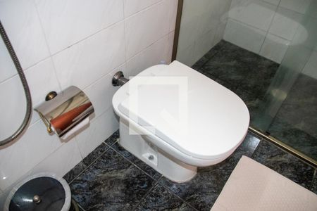 Casa à venda com 211m², 3 quartos e 2 vagasBanheiro do Quarto 1