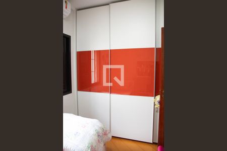 Casa à venda com 211m², 3 quartos e 2 vagasQuarto 2