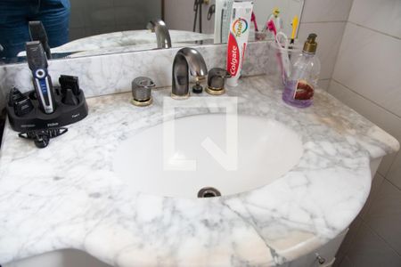 Casa à venda com 211m², 3 quartos e 2 vagasBanheiro do Quarto 1