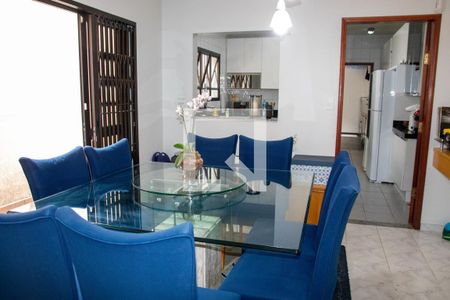 Casa à venda com 211m², 3 quartos e 2 vagasCopa