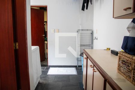 Casa à venda com 211m², 3 quartos e 2 vagasÁrea de Serviço