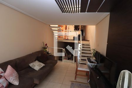 Sala de TV de casa à venda com 3 quartos, 170m² em Vila Granada, São Paulo