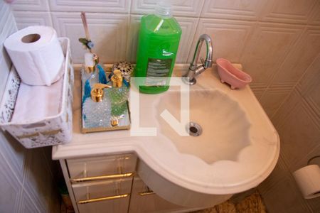 Casa à venda com 180m², 3 quartos e 2 vagasBanheiro 3