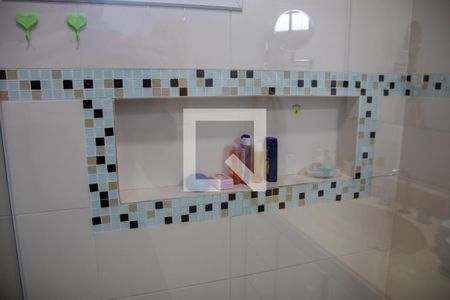 Casa à venda com 180m², 3 quartos e 2 vagasBanheiro do Quarto 1