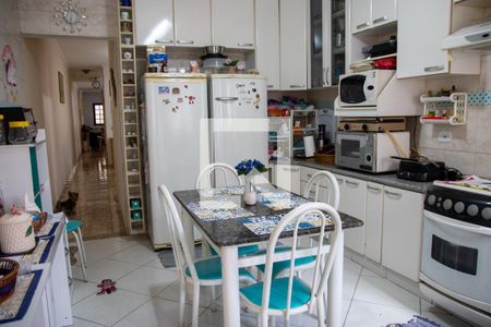 Casa à venda com 180m², 3 quartos e 2 vagasCozinha