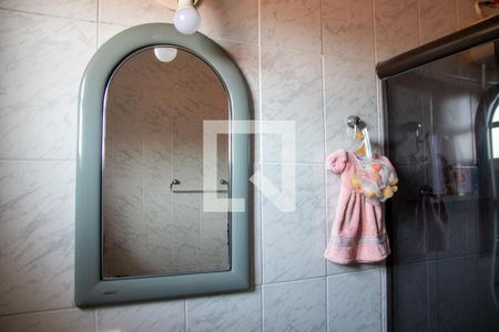 Casa à venda com 180m², 3 quartos e 2 vagasBanheiro 2