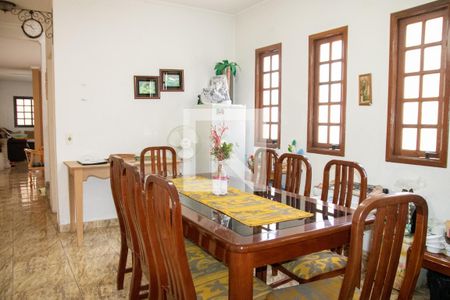 Casa à venda com 180m², 3 quartos e 2 vagasCopa