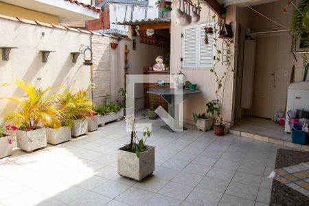 Casa à venda com 180m², 3 quartos e 2 vagasÁrea de Serviço