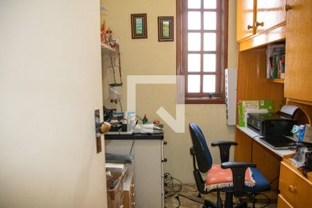 Casa à venda com 180m², 3 quartos e 2 vagasEscritório