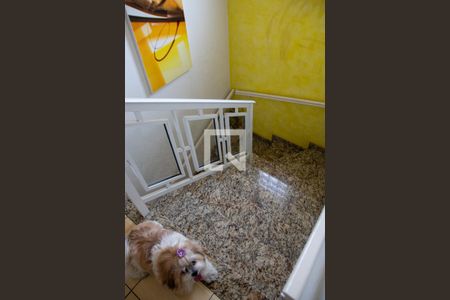 Casa à venda com 180m², 3 quartos e 2 vagasEscada