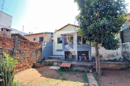 Casa à venda com 150m², 3 quartos e 1 vaga Casa à venda com 150m², 3 quartos e 1 vagaQuintal