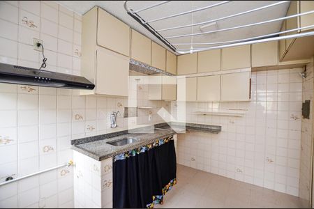 Apartamento à venda com 60m², 2 quartos e 1 vaga Apartamento à venda com 60m², 2 quartos e 1 vagaCozinha