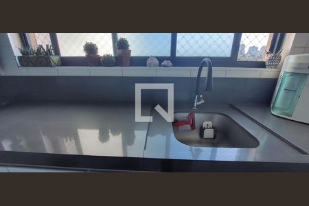 Apartamento à venda com 120m², 4 quartos e 2 vagasCozinha