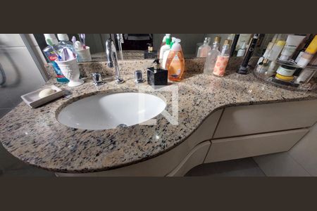 Apartamento à venda com 120m², 4 quartos e 2 vagasBanheiro