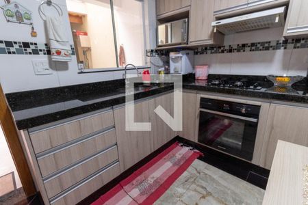 Casa à venda com 82m², 3 quartos e 2 vagasCozinha - Armários